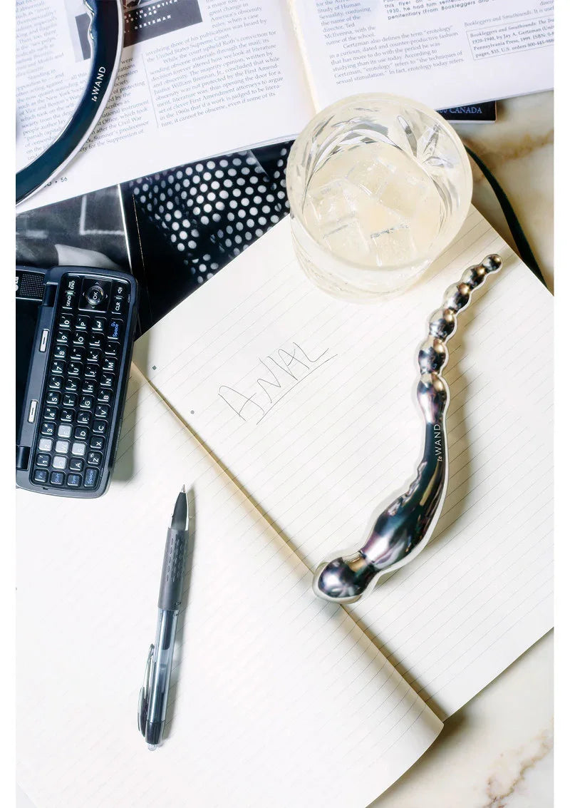 β Le Wand Chrome Swerve - Happytoys Sexshop: Toys for Feeling Happy & Easy π - Discreet geleverd