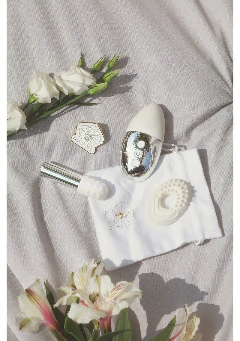 Little Pleasures Set by Le Wand - Happytoys Sexshop: Toys for Feeling Happy & Easy 😊 - Discreet geleverd