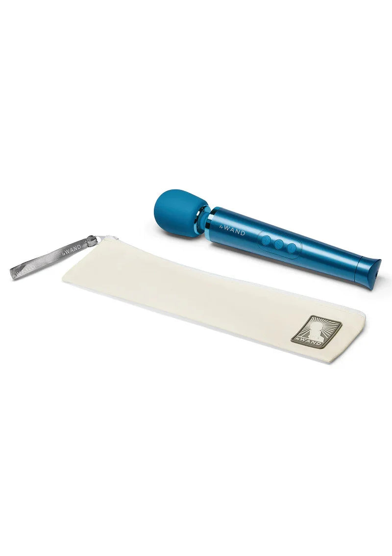 Petite Rechargeable (blue) by Le Wand - Happytoys Sexshop: Toys for Feeling Happy & Easy 😊 - Discreet geleverd