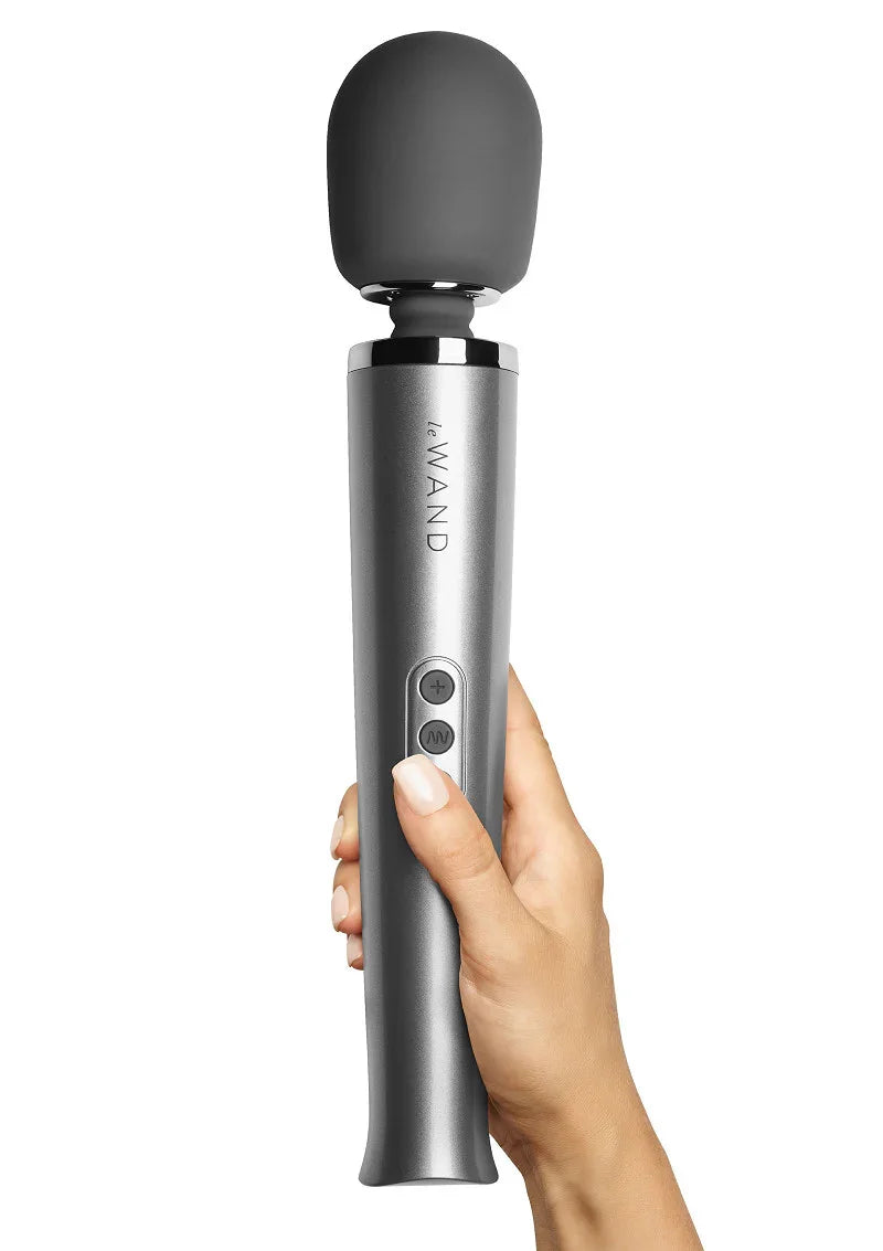 Rechargeable Massager Grey by Le Wand - Happytoys Sexshop: Toys for Feeling Happy & Easy 😊 - Discreet geleverd