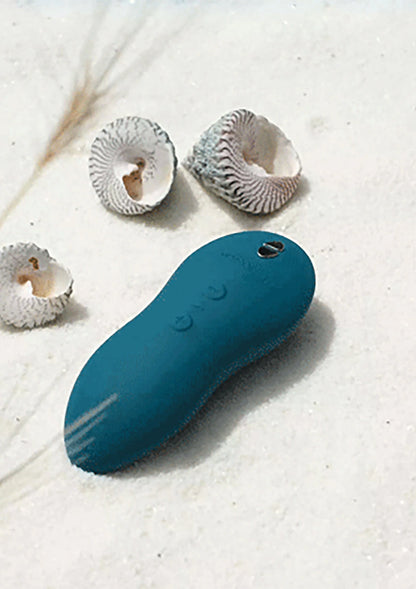 We-Vibe Touch X-seksvibrator in groen, met kleine textuur opzetstukjes