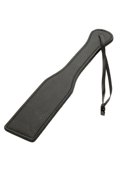 Donkergrijze paddle met handlus en koord, detail van de lederen structuur