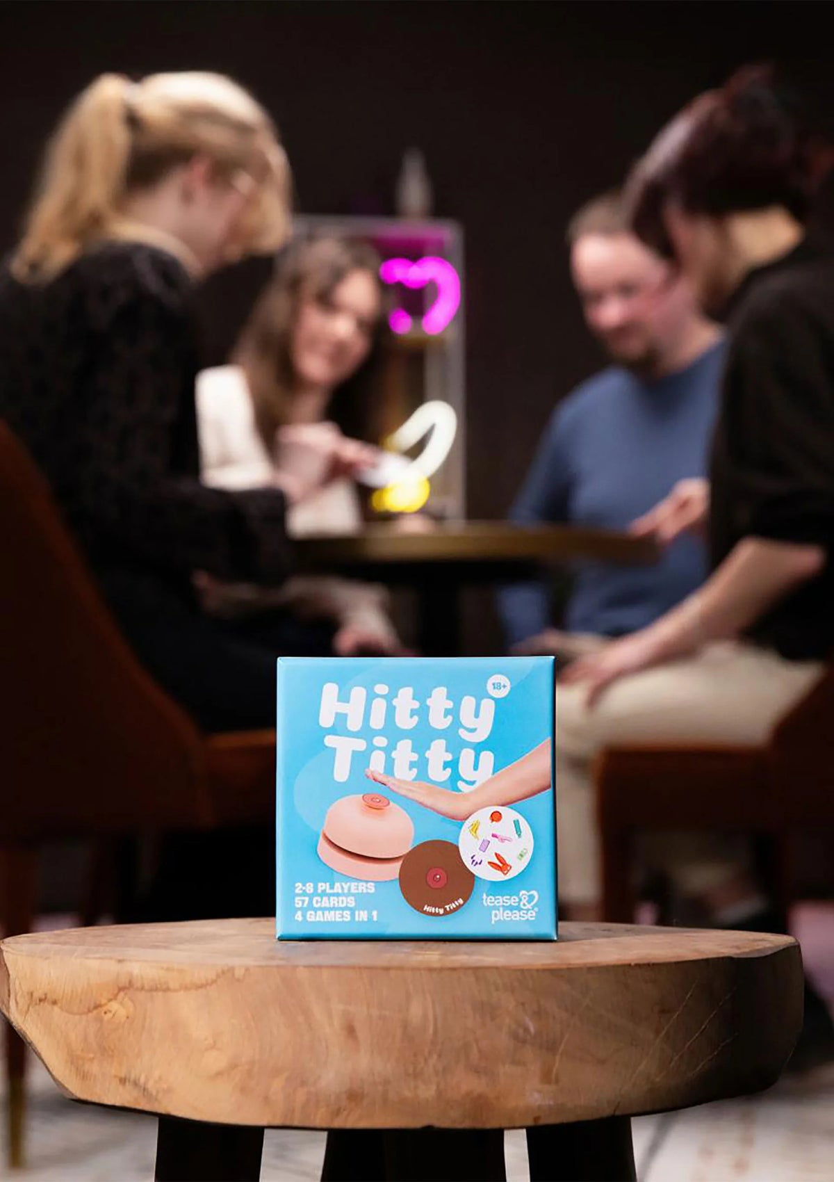 Bestel: Hitty Titty Card Game by Tease & Please - bij Happytoys.nl, happytoys.be, Happytoys.ae: erotische sex webshop | liever Happy dan Easy ⭐⭐⭐⭐⭐