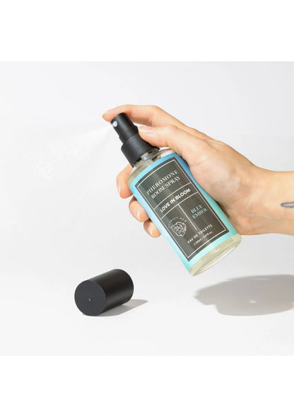 Bestel: Room Phero Attract Her 150 ml by Eye of Love Bloom - bij Happytoys: de erotische sex webshop | liever Happy dan Easy ⭐⭐⭐⭐⭐