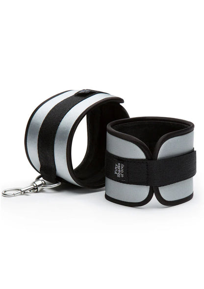 Hard Limits Bed Restraint Kit by Fifty Shades of Grey - Happytoys Sexshop: Toys for Feeling Happy & Easy 😊 - Discreet geleverd