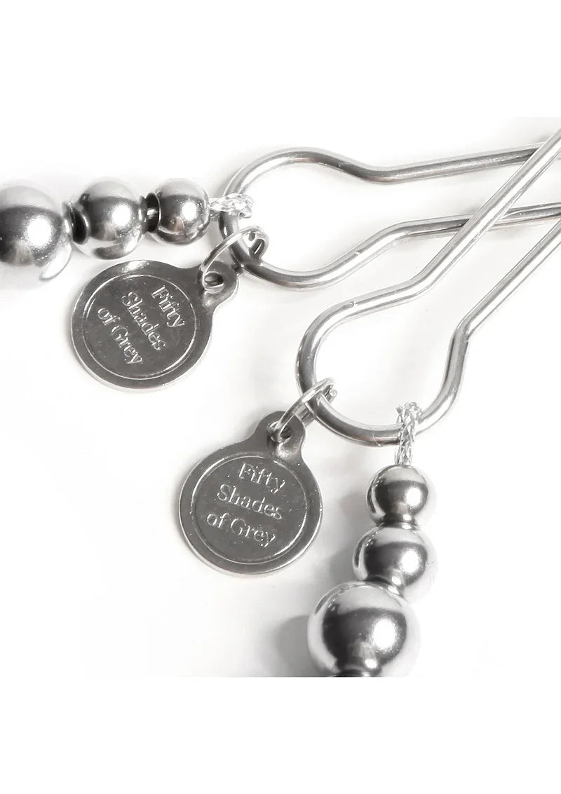 The Pinch Adjustable Nipple Clamps by Fifty Shades of Grey - Happytoys Sexshop: Toys for Feeling Happy & Easy 😊 - Discreet geleverd