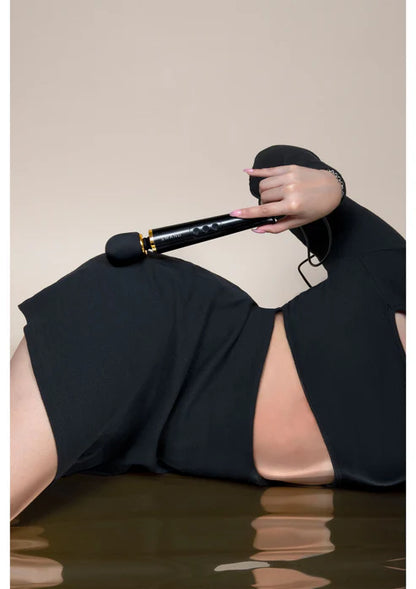 Le Wand Petit Plugin Massager by LeWand